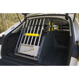 Use it with the VarioBarrier to create an enclosed area for your dog on one side and your baby stroller or luggage on the other.